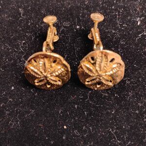 Napier Gold tone Sand dollar earrings Perfect for a Beachy Vacation